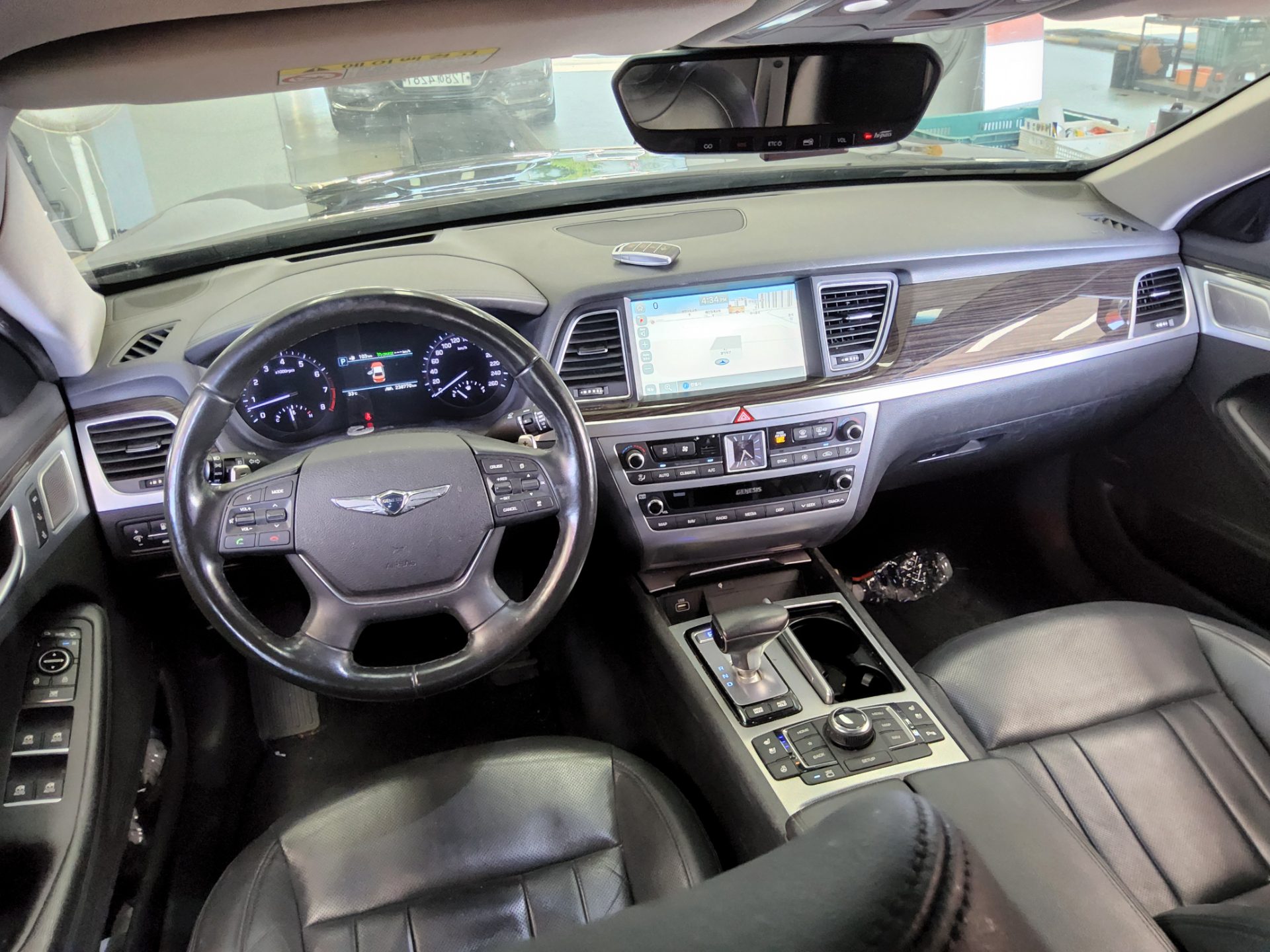 2019 - genesis g80