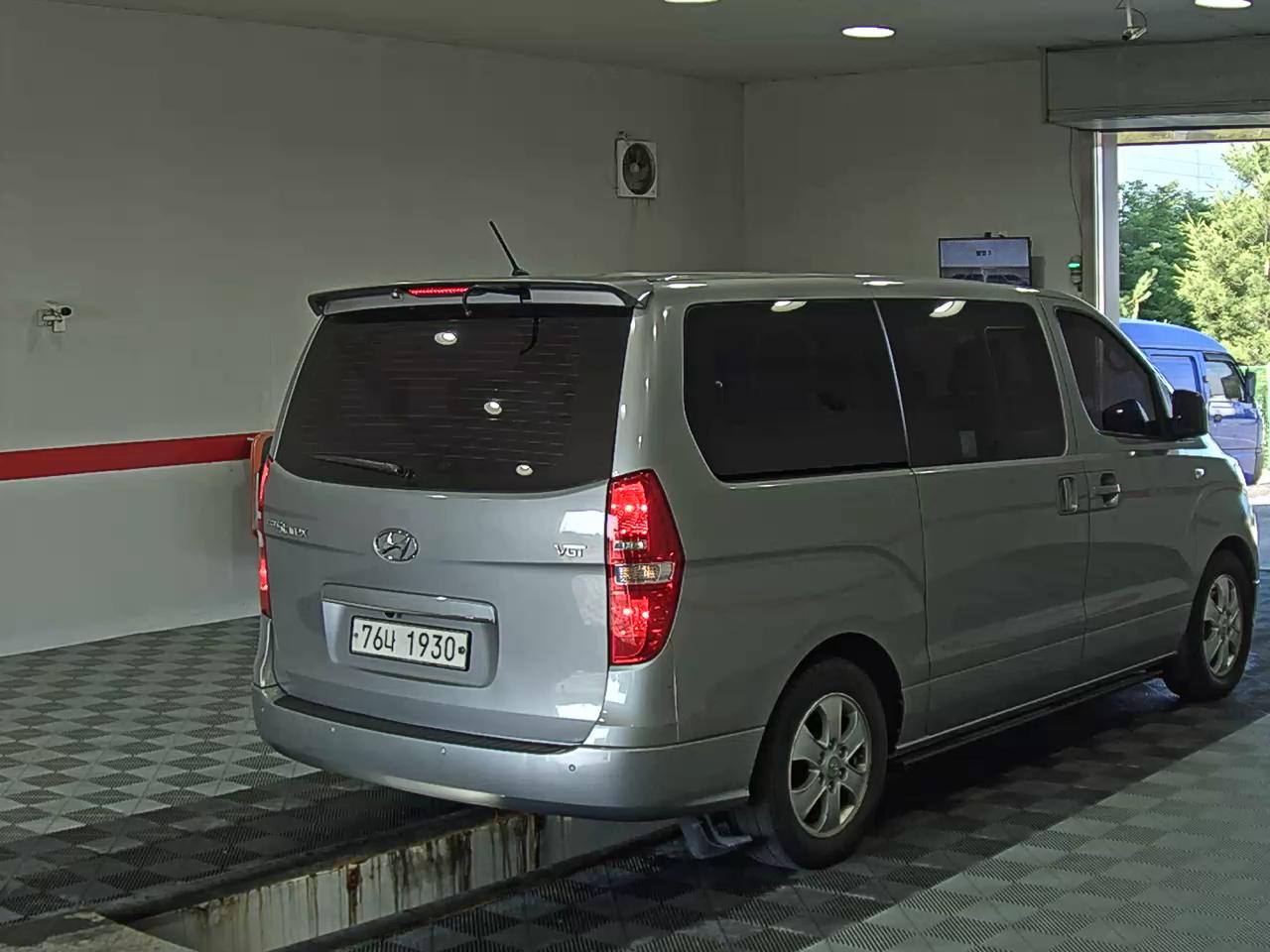 2018 - hyundai grand starex