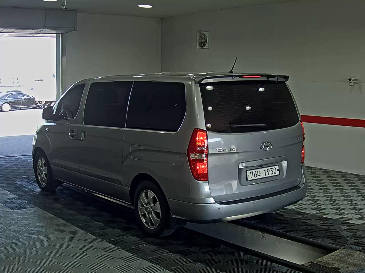2018 - hyundai grand starex