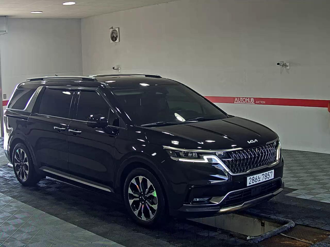2023 - kia carnival