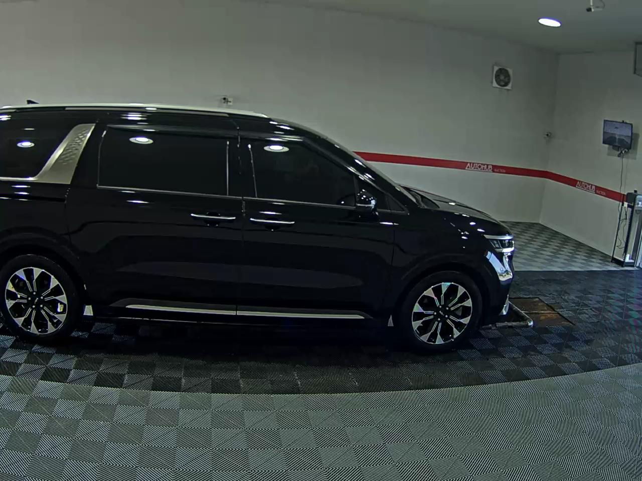 2023 - kia carnival