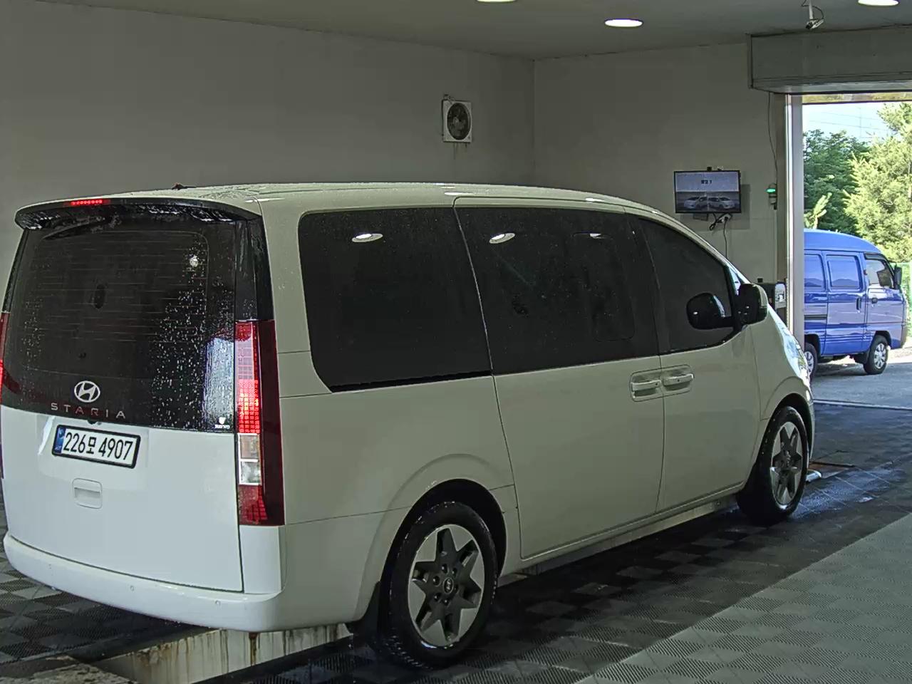 2025 - hyundai staria