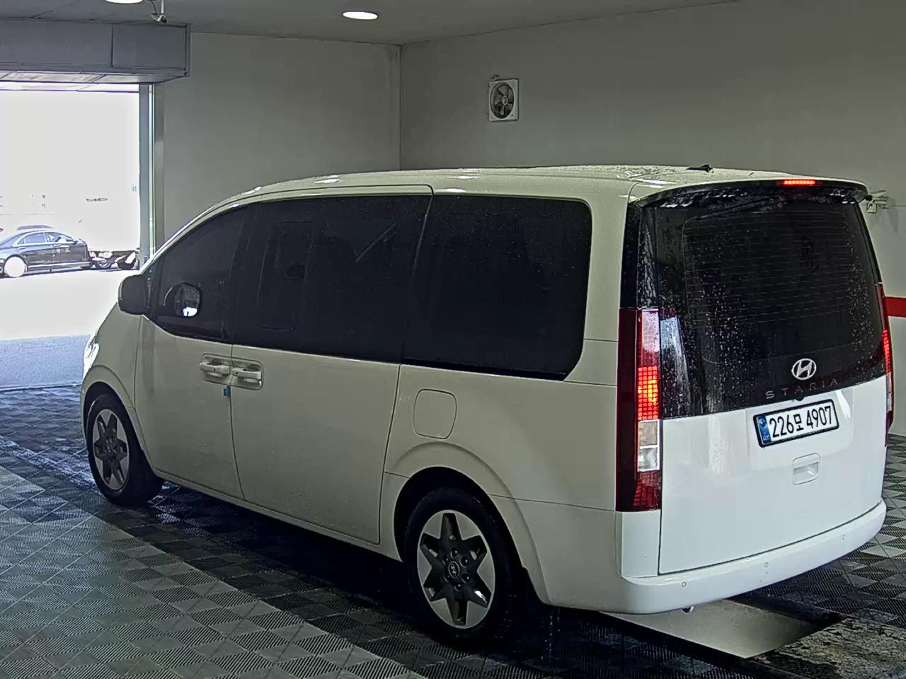 2025 - hyundai staria