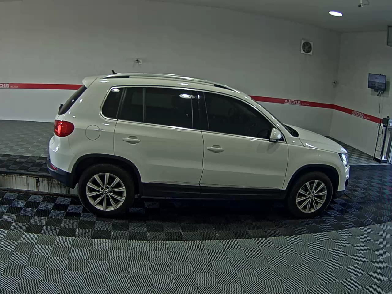 2014 - volkswagen tiguan