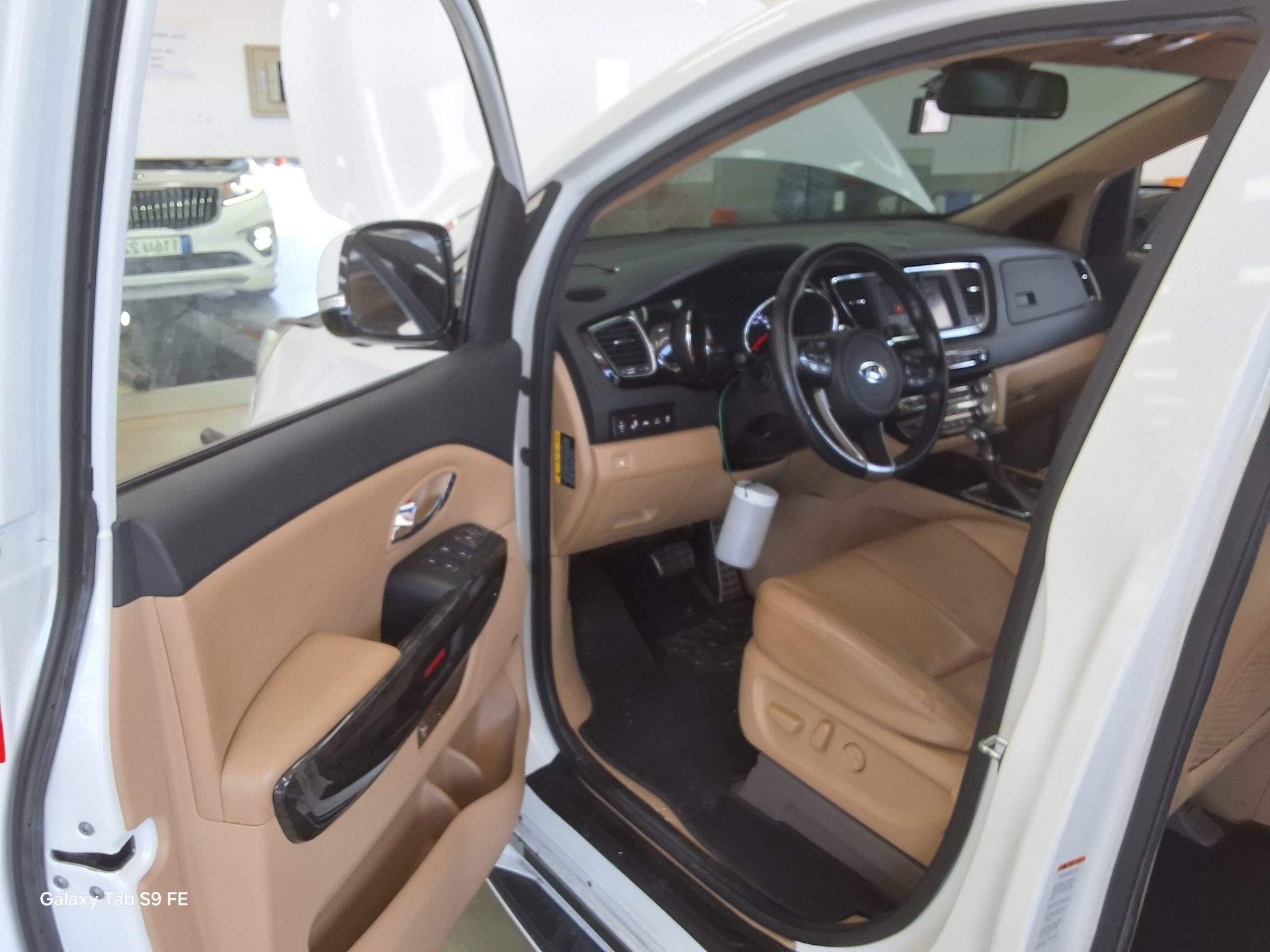 2020 - kia carnival