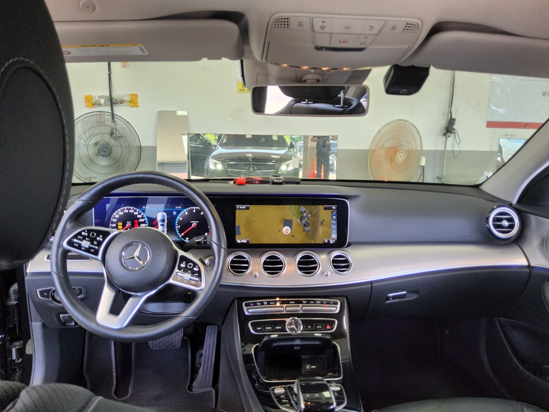 2019 - mercedes-benz e300