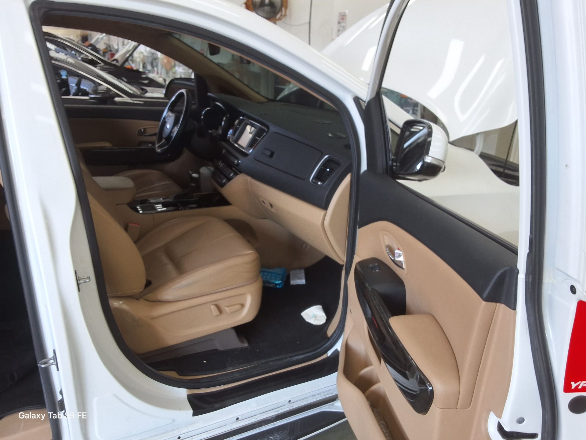 2020 - kia carnival