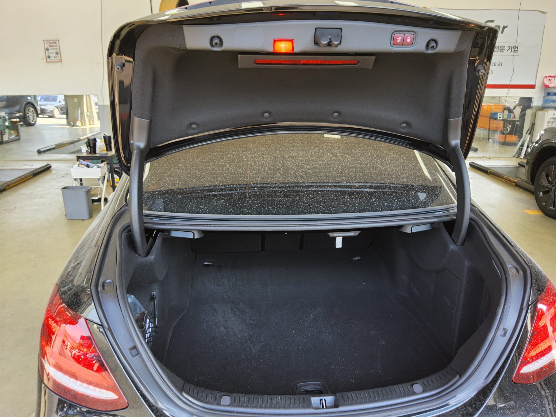 2019 - mercedes-benz e300