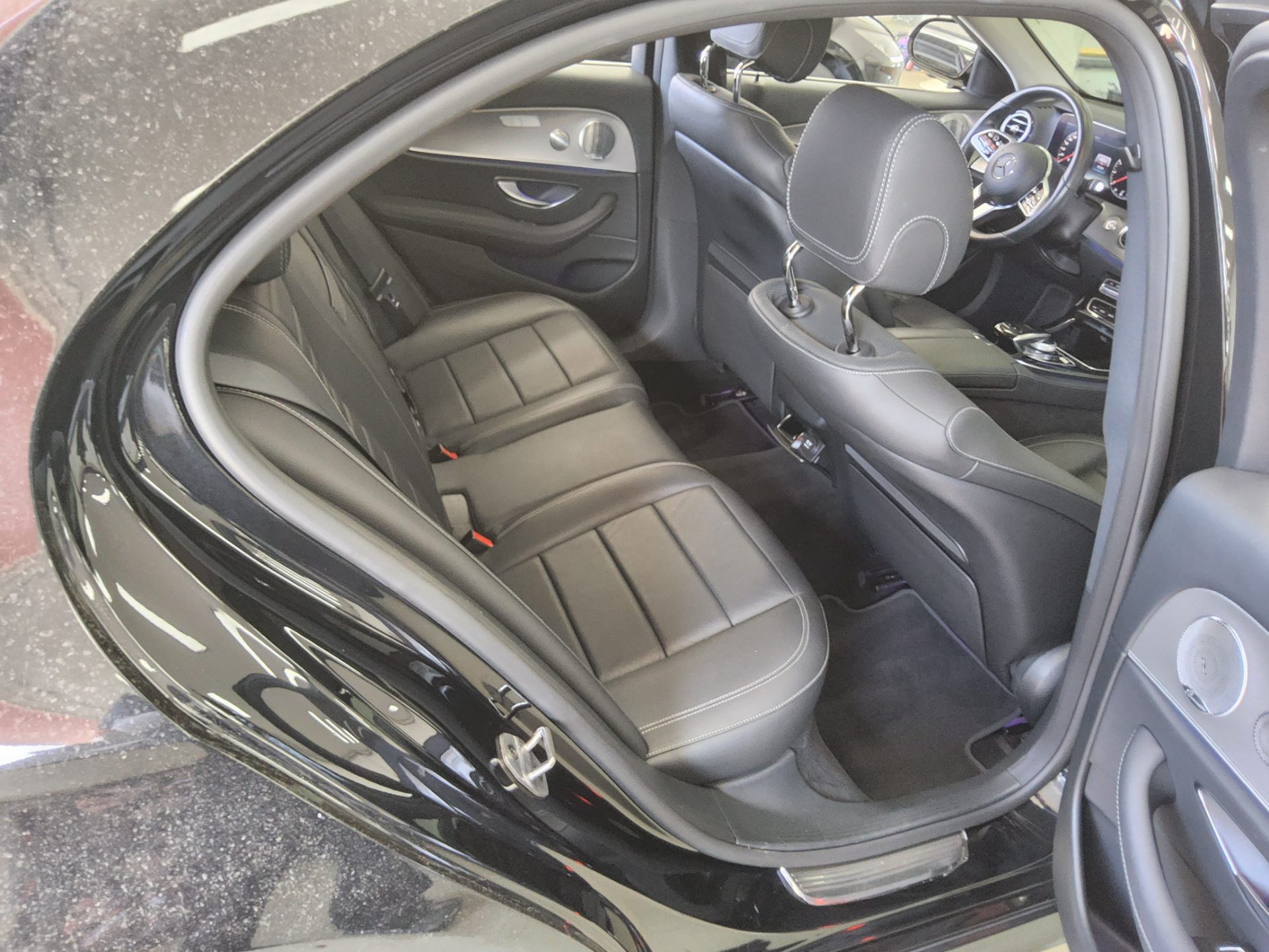 2019 - mercedes-benz e300