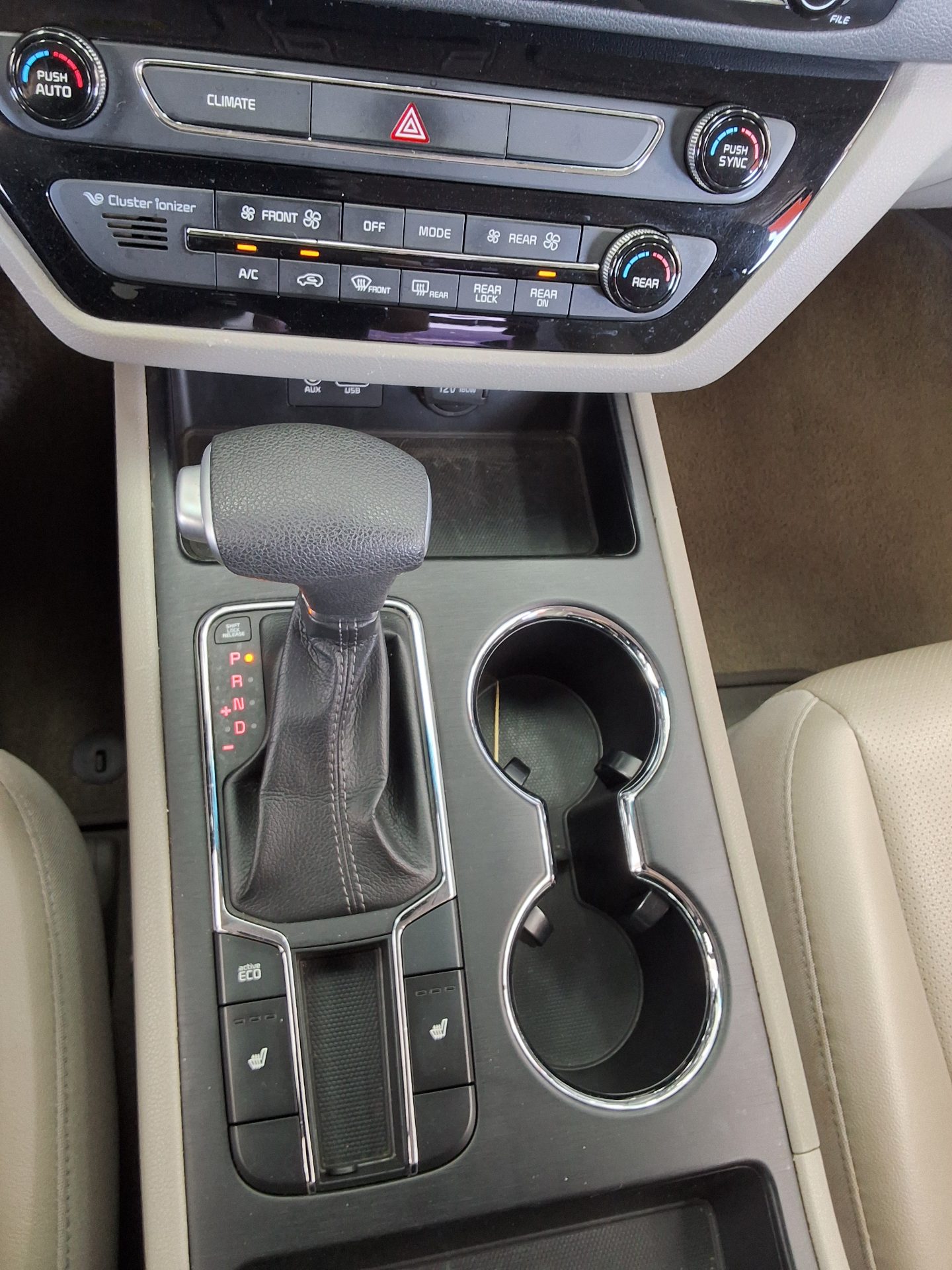 2020 - kia carnival