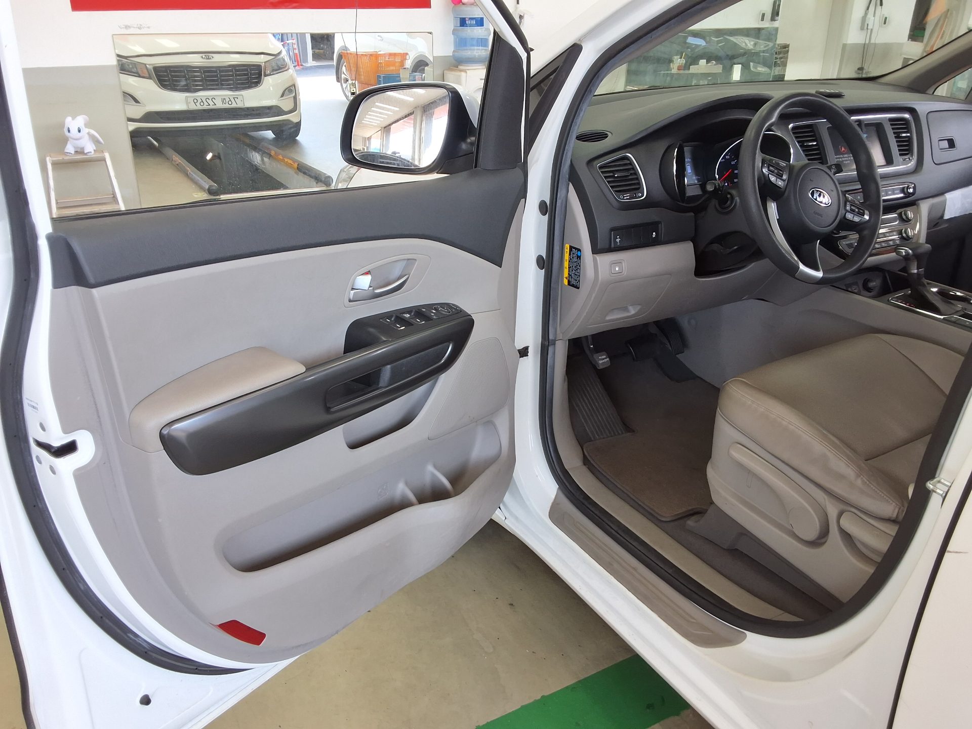 2020 - kia carnival