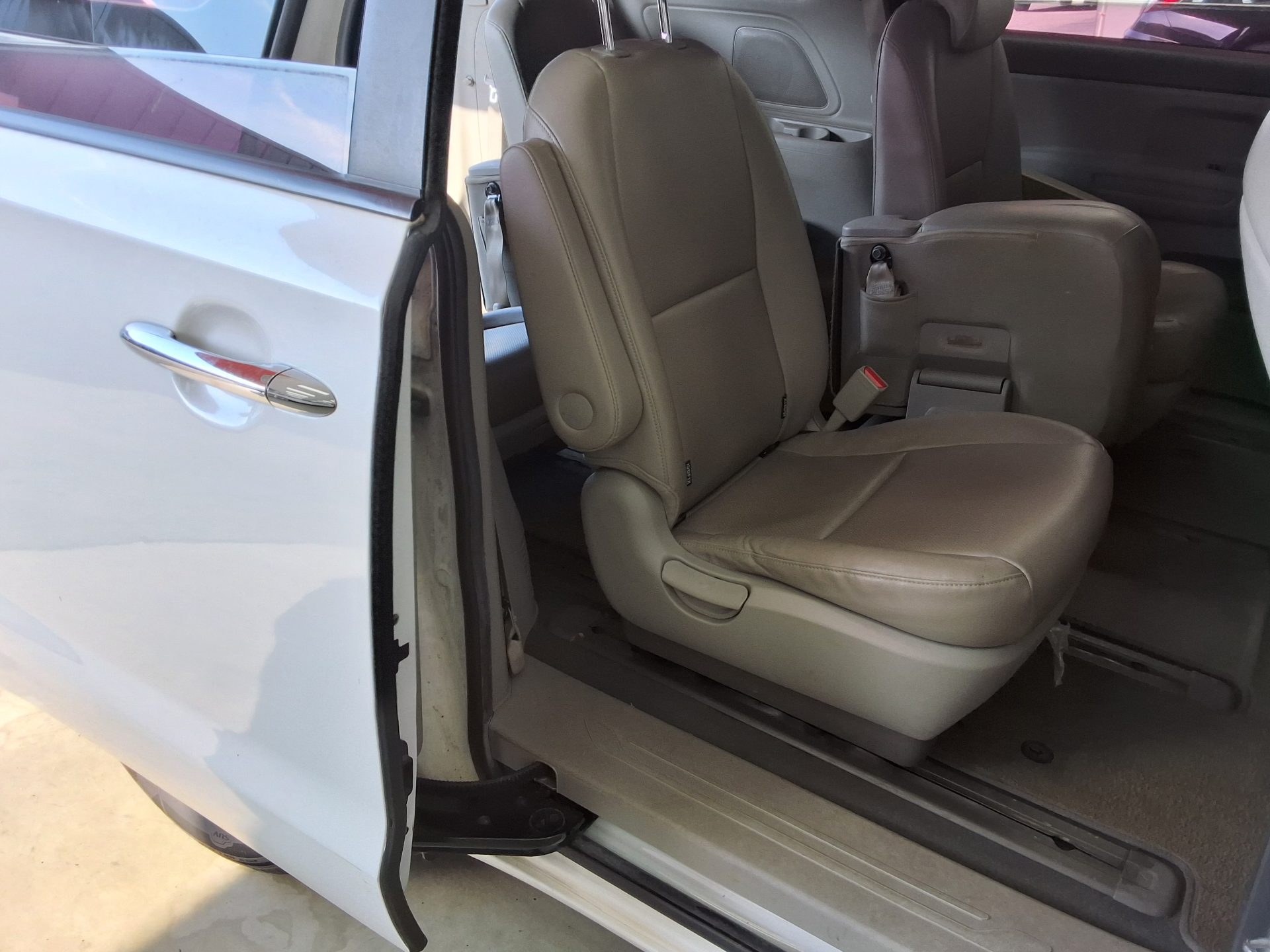 2020 - kia carnival