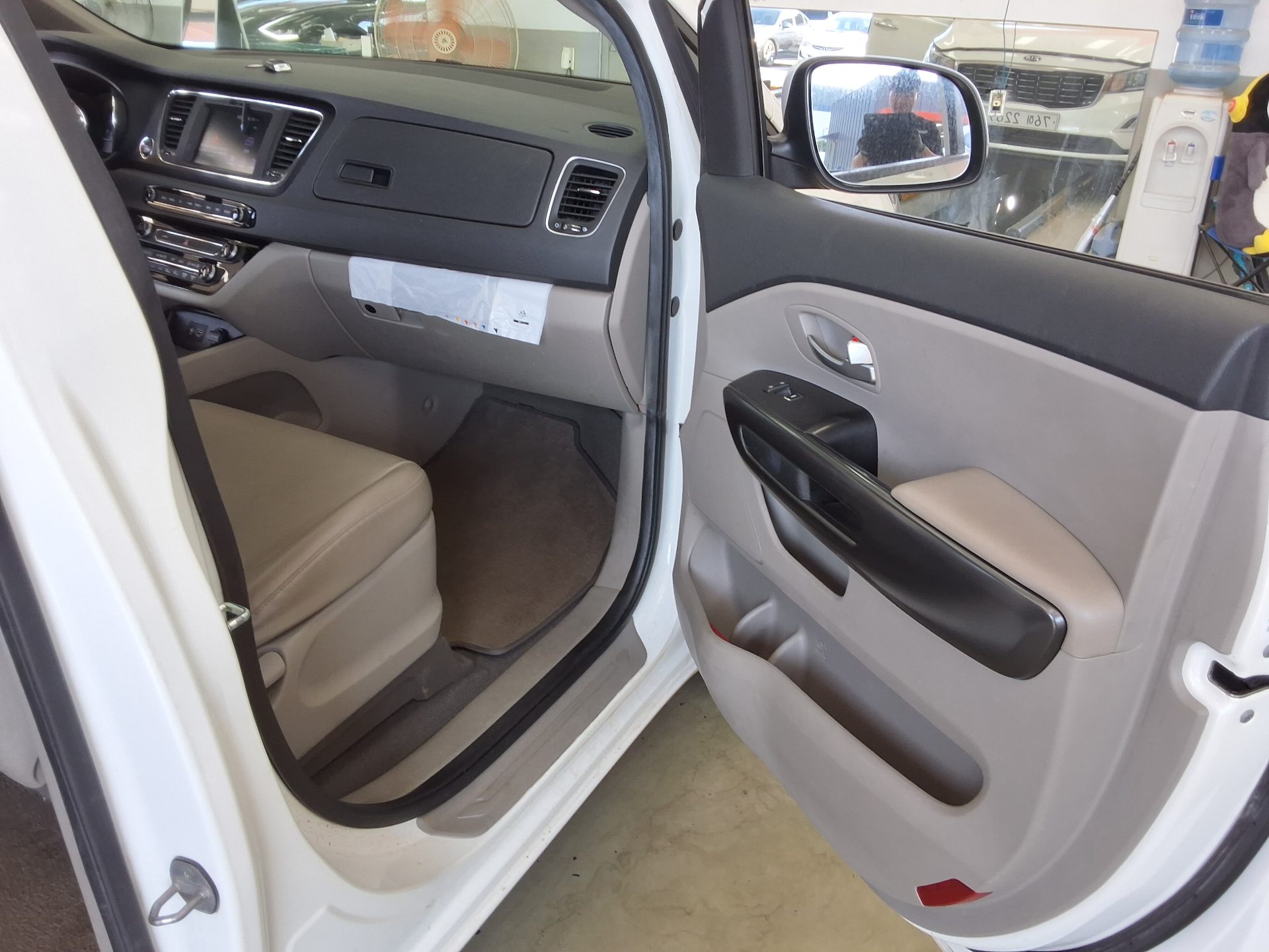 2020 - kia carnival