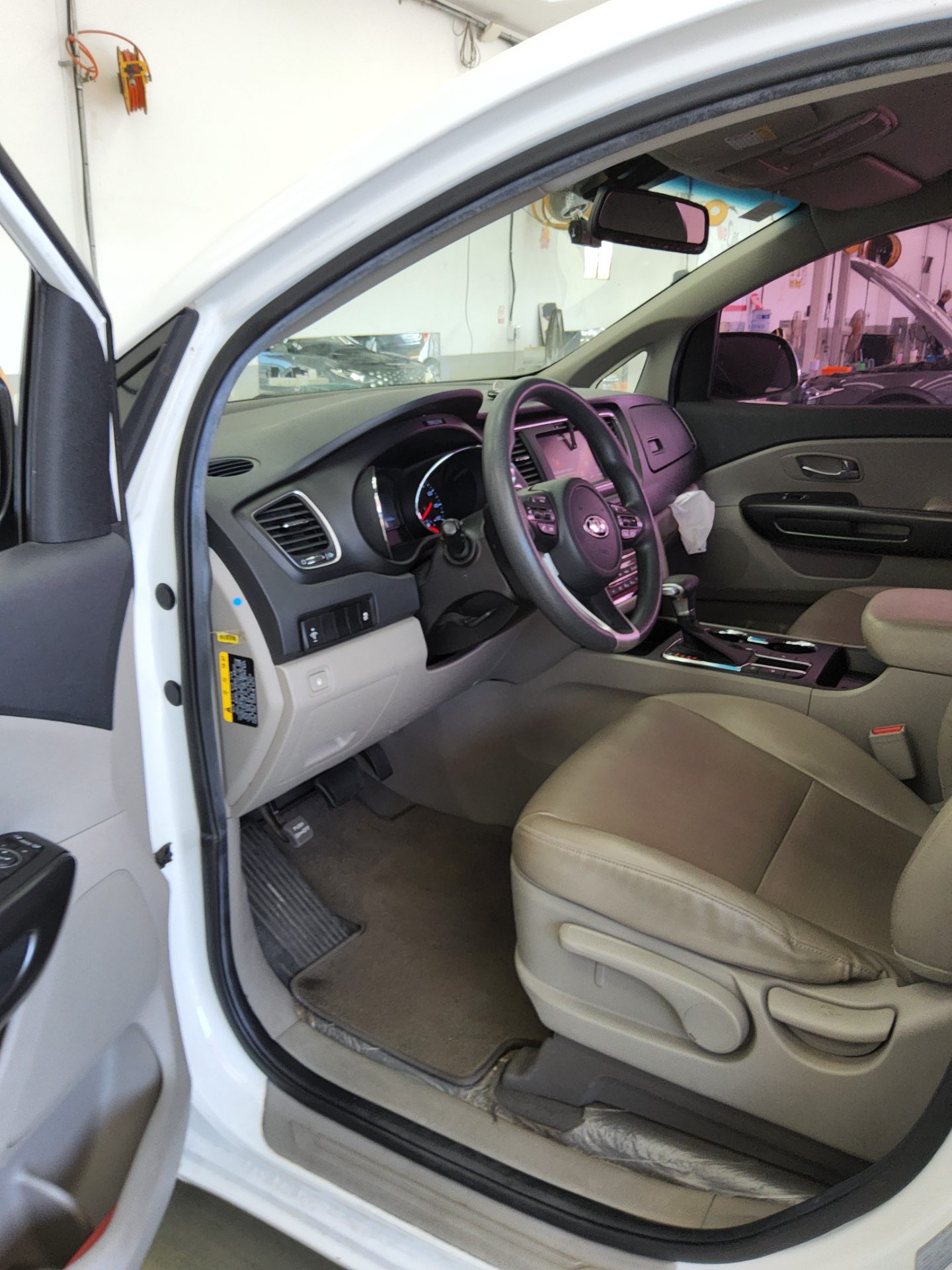 2020 - kia carnival