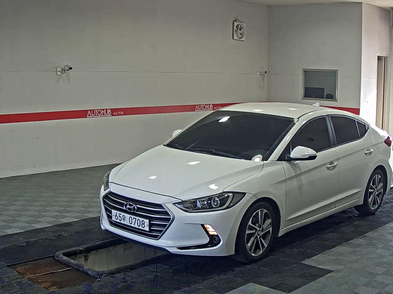 2016 - hyundai avante