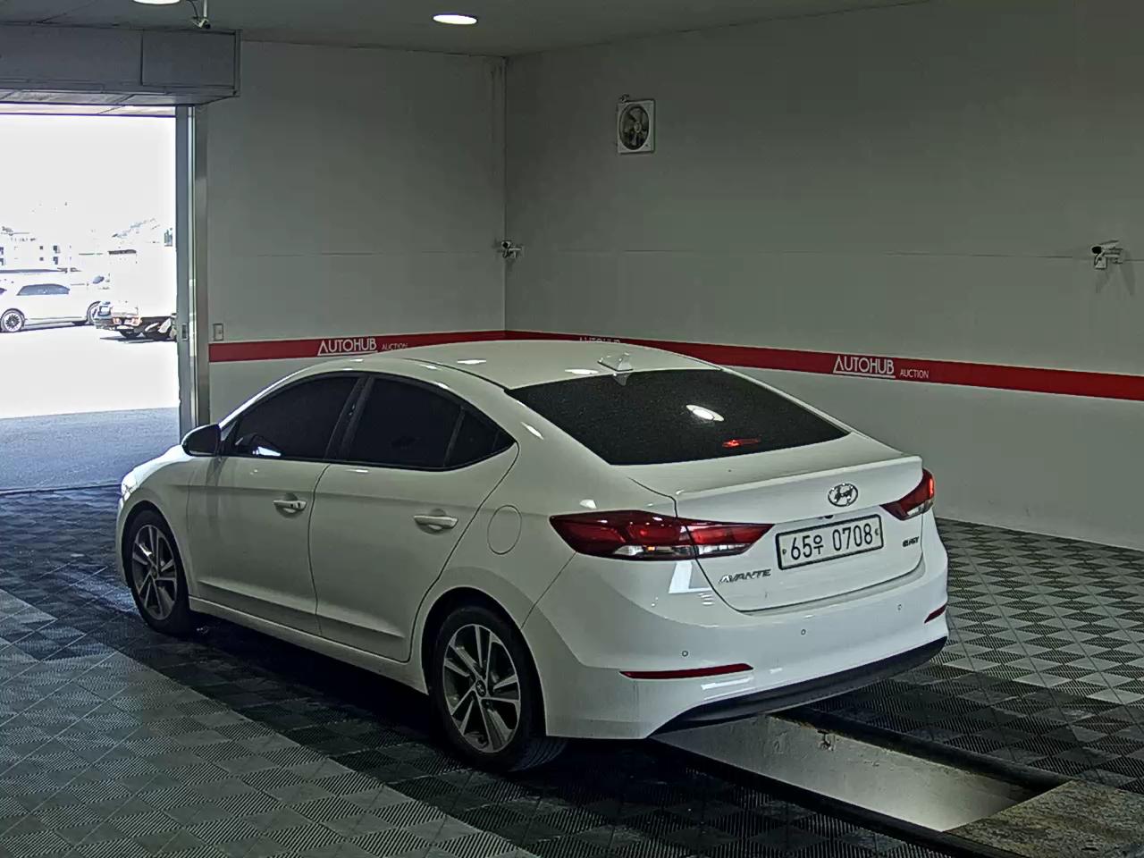 2016 - hyundai avante