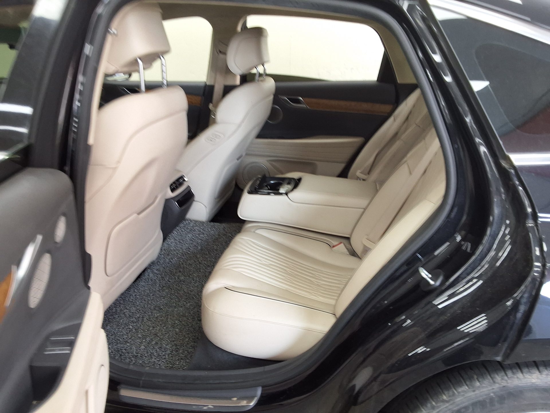 2021 - genesis g80