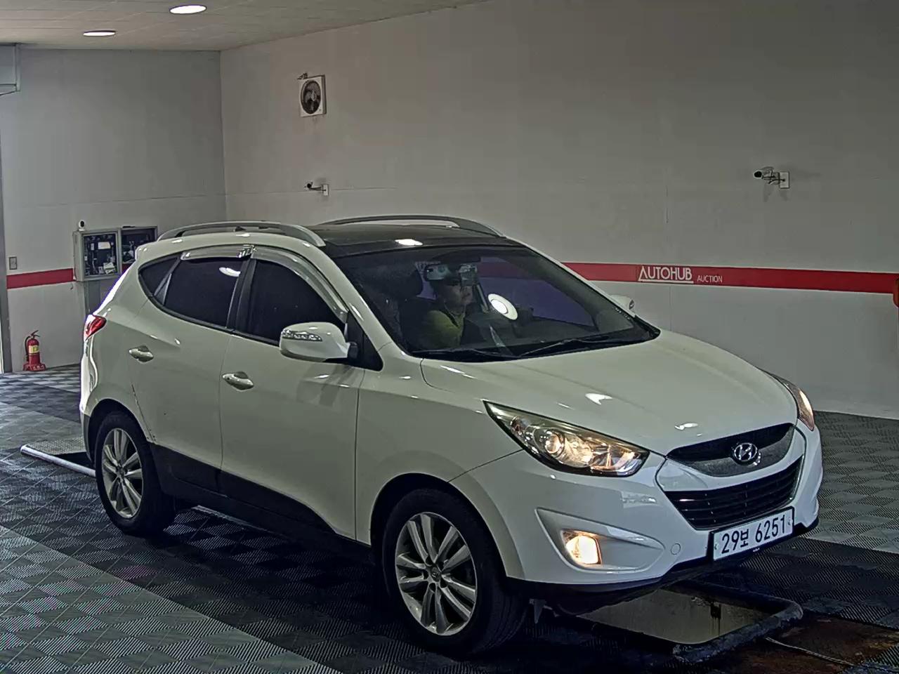 2012 - hyundai tucson