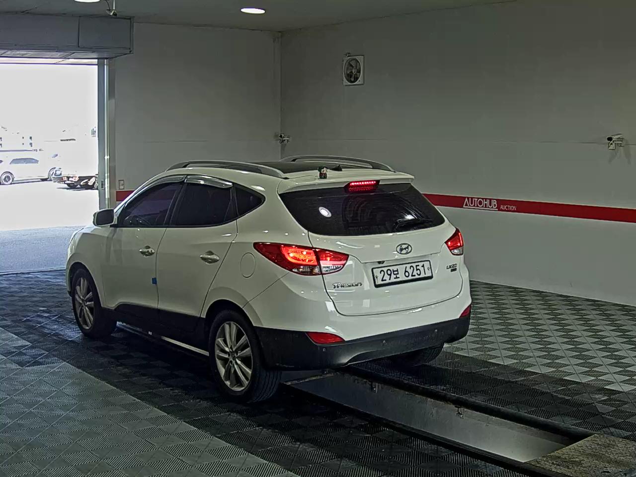 2012 - hyundai tucson