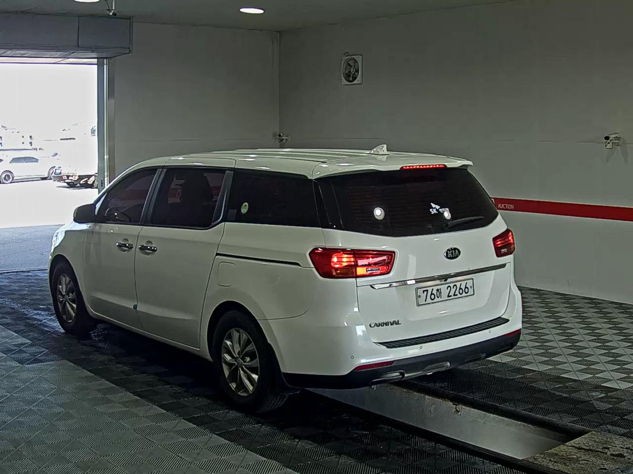 2020 - kia carnival
