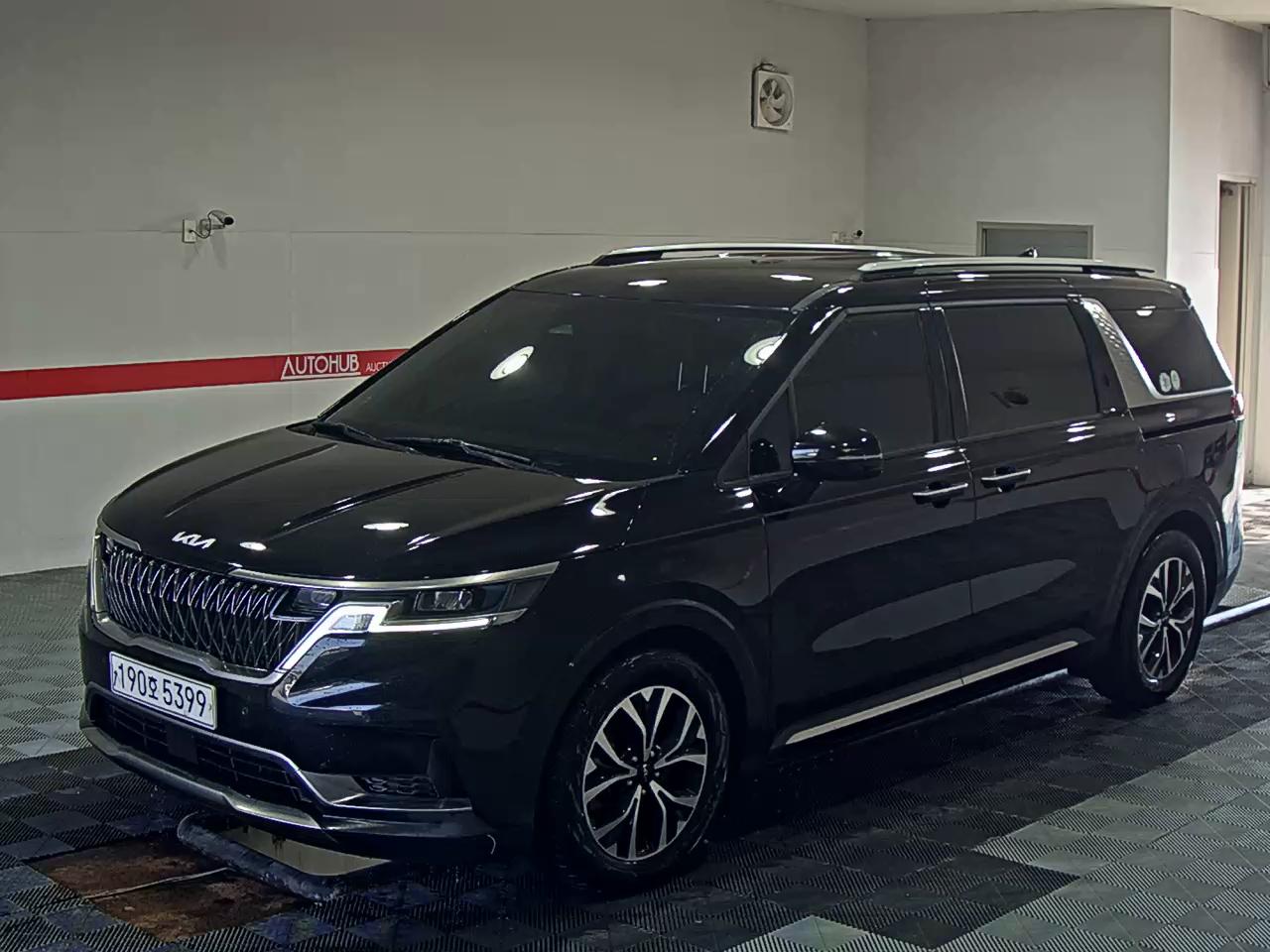 2023 - kia carnival