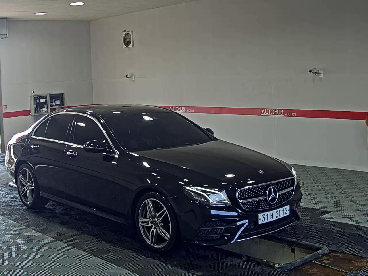 2019 - mercedes-benz e300
