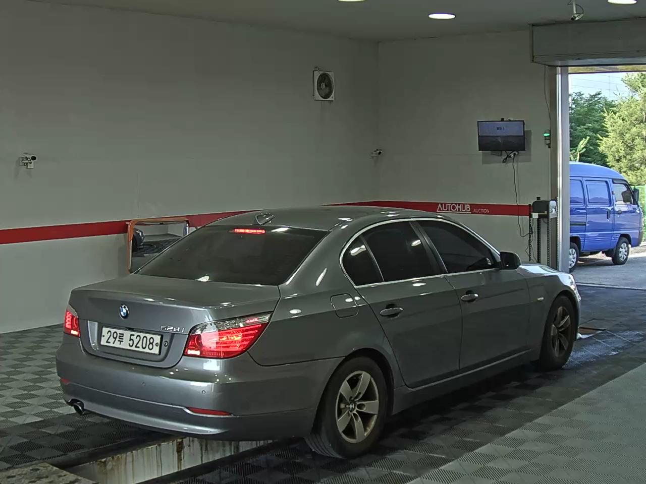 2009 - bmw m5