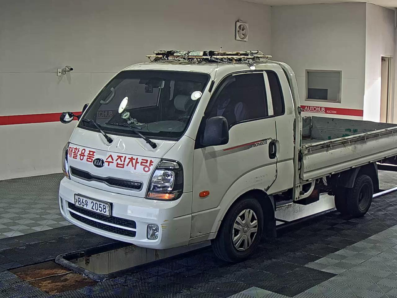 KIA BONGO III CARGO 1 TON KING CAB EXTRA WHEEBASE