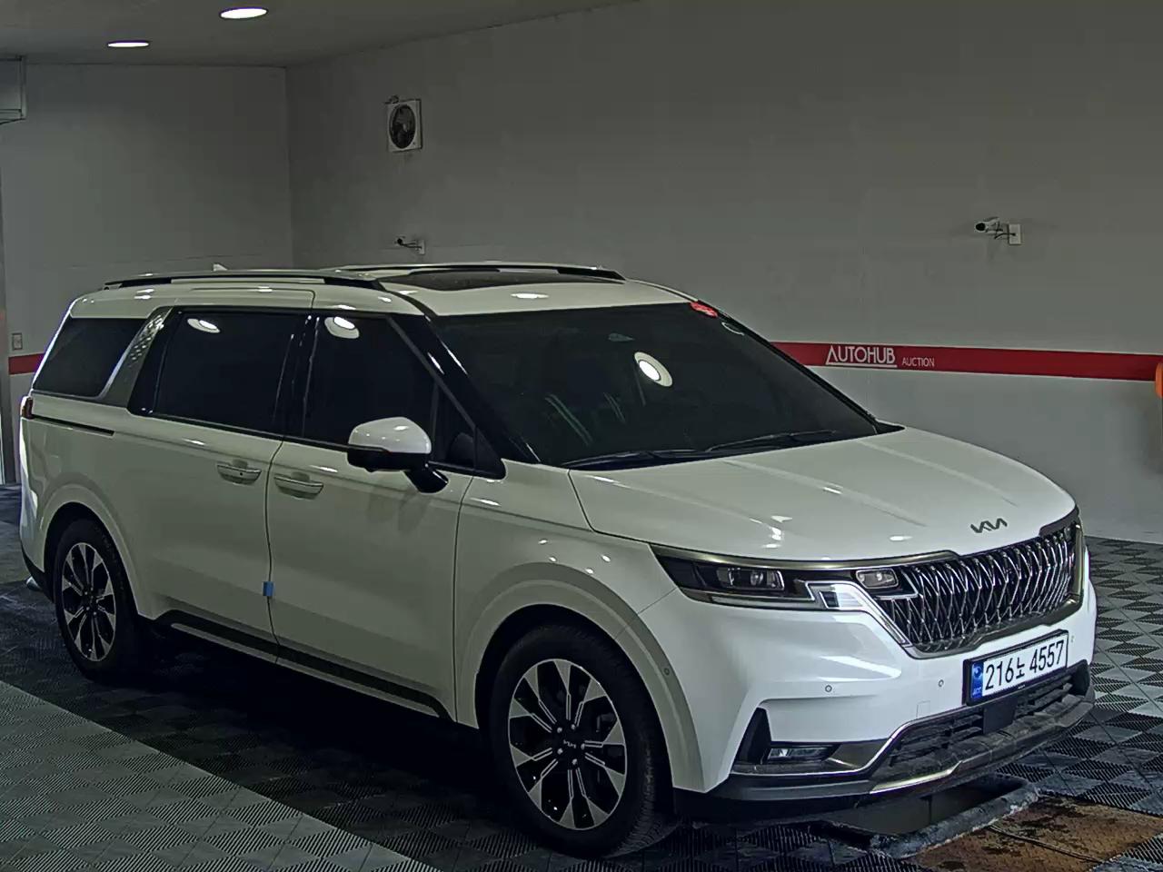2023 - kia carnival