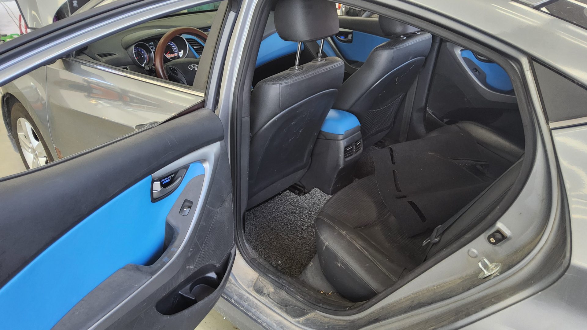 2015 - hyundai avante
