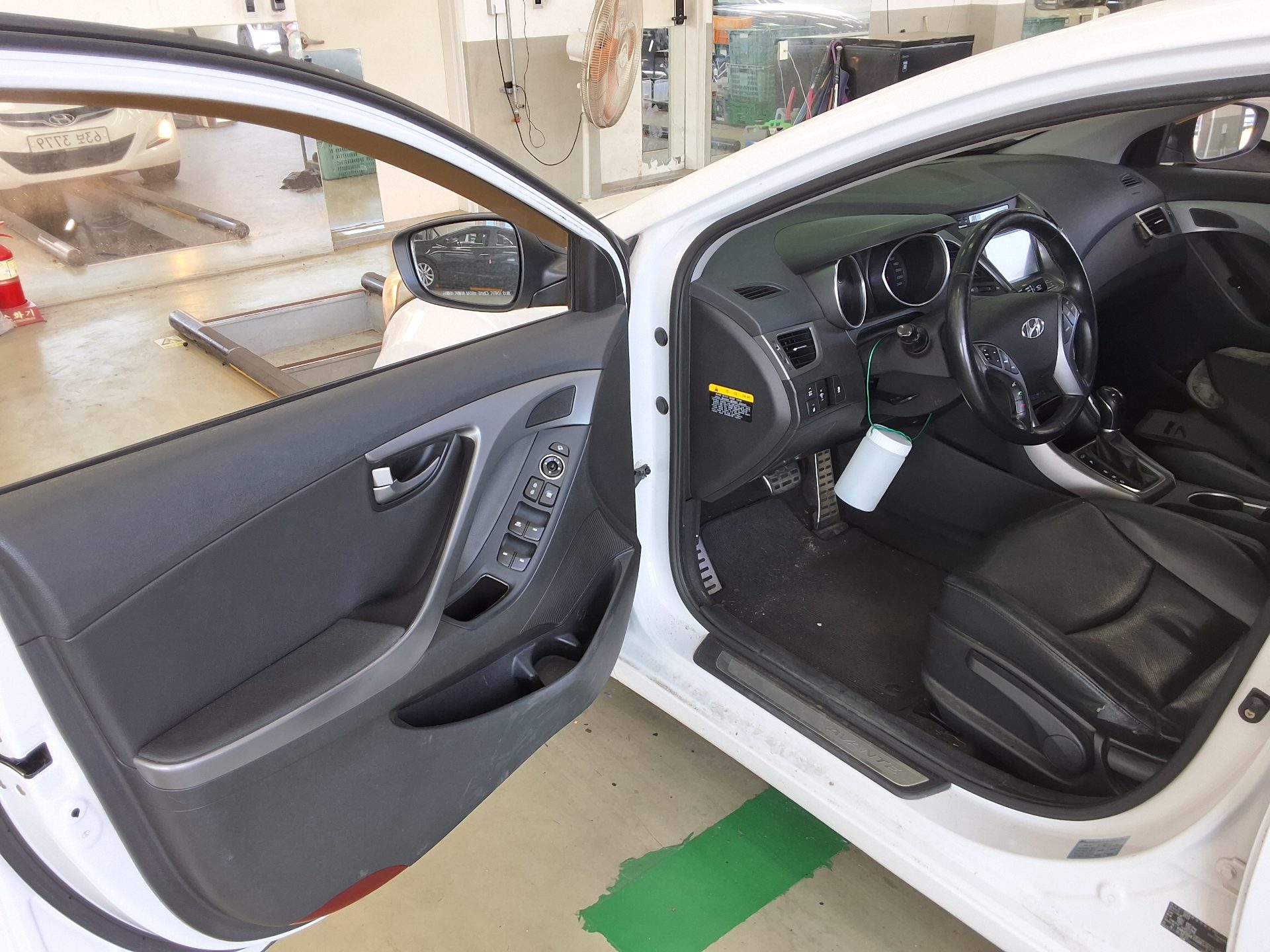 2014 - hyundai avante