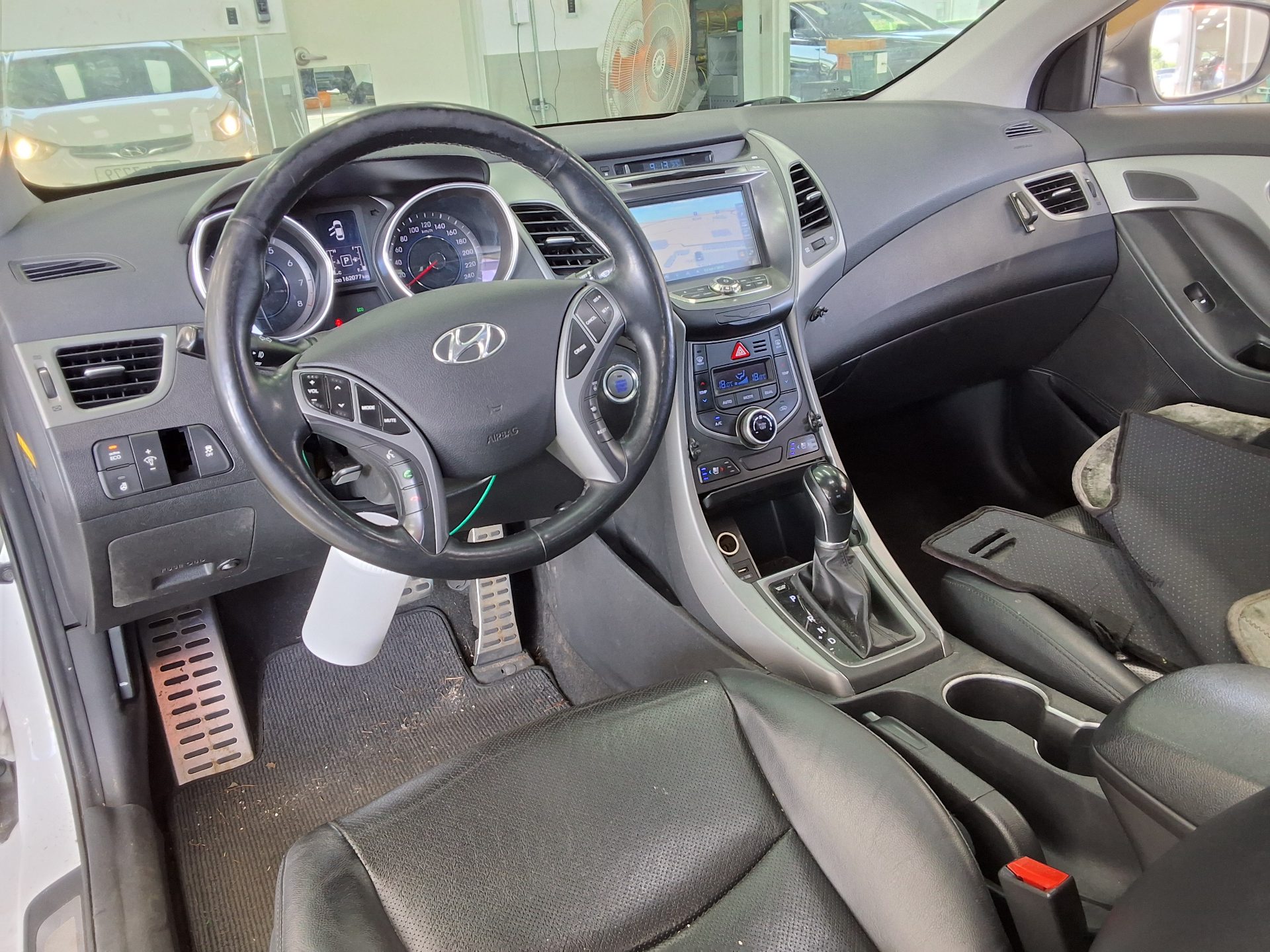 2014 - hyundai avante