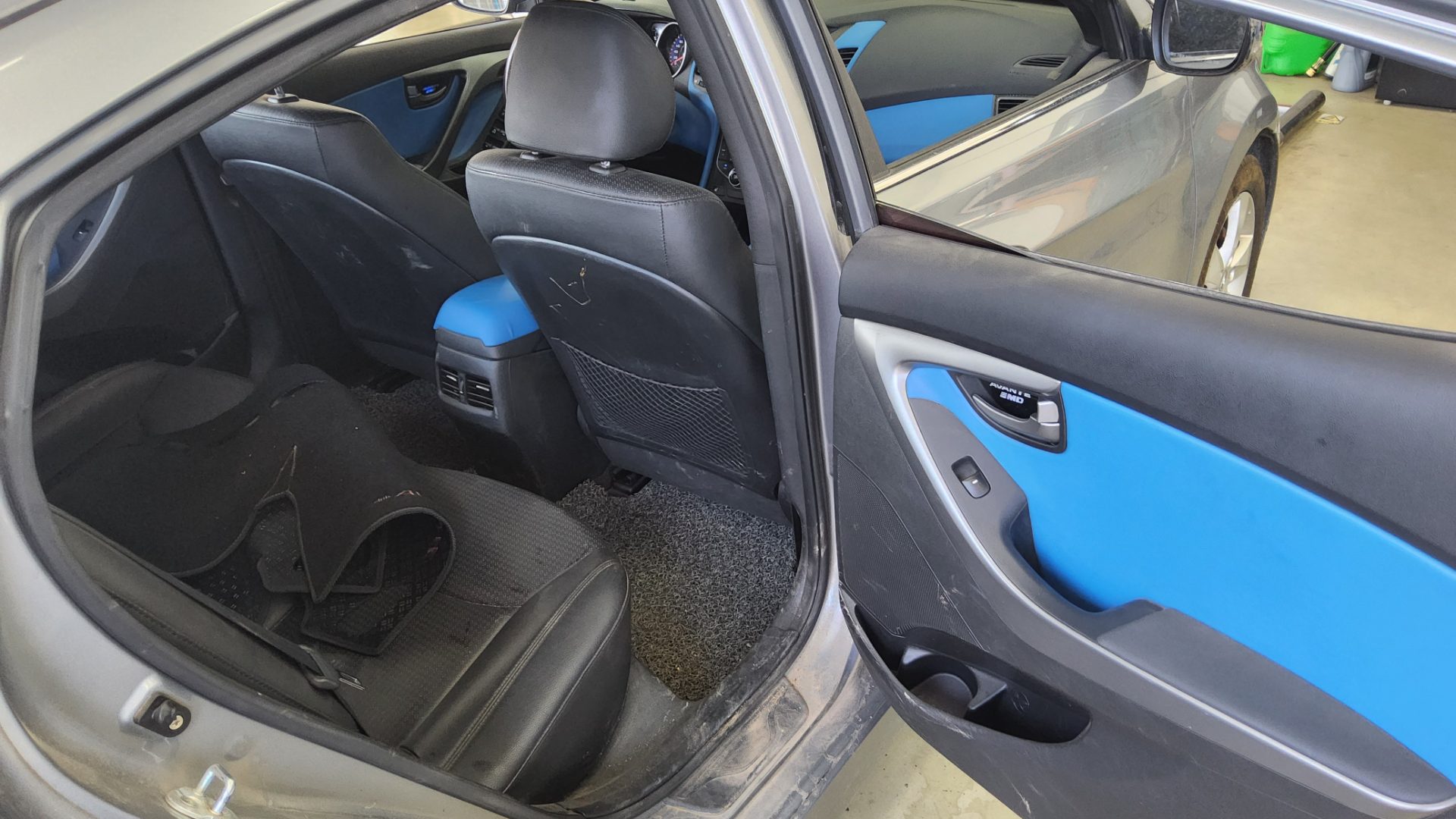 2015 - hyundai avante