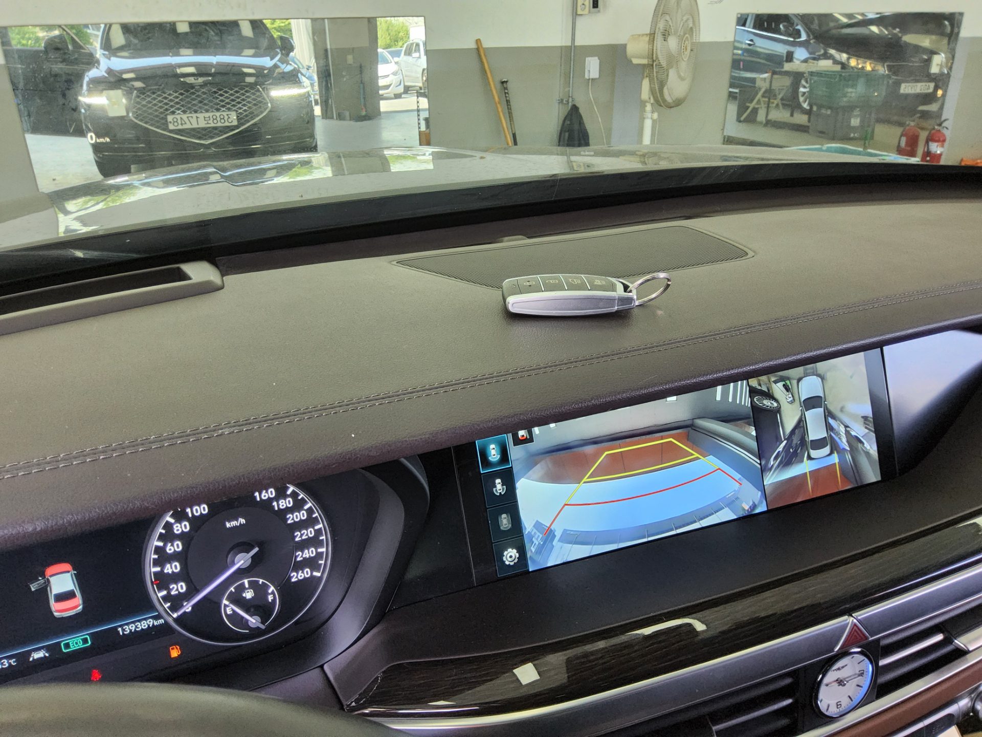 2019 - genesis g90