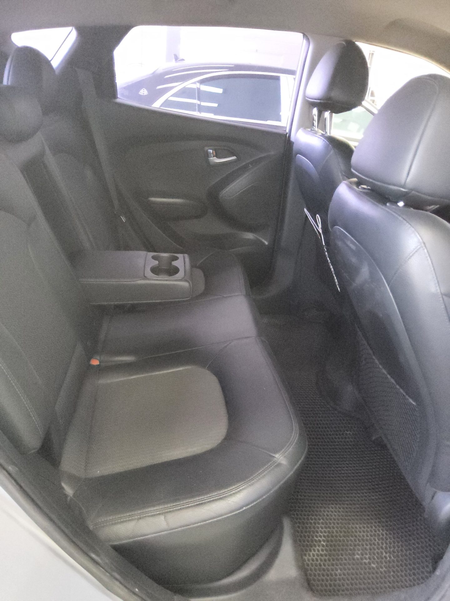 2010 - hyundai tucson