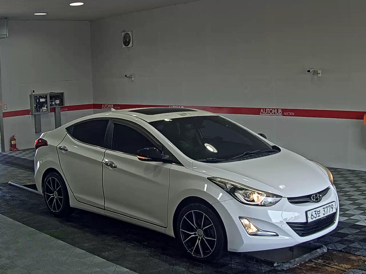 2014 - hyundai avante