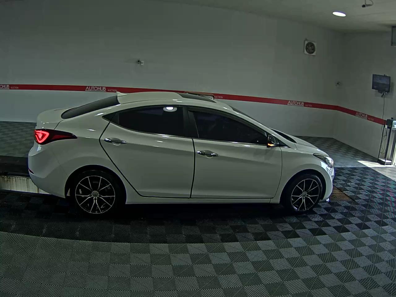 2014 - hyundai avante