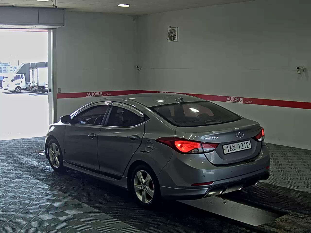 2015 - hyundai avante