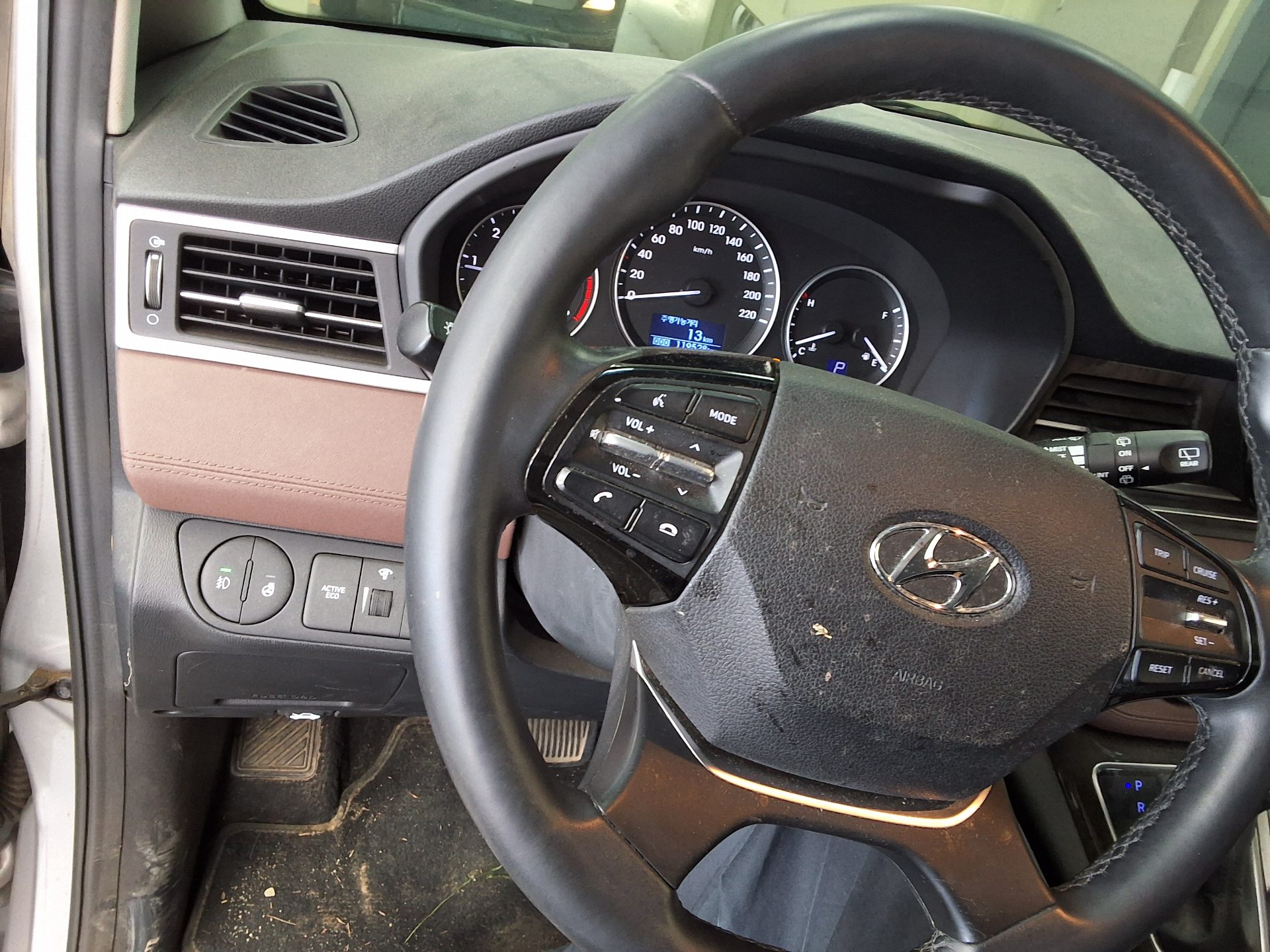 2019 - hyundai grand starex