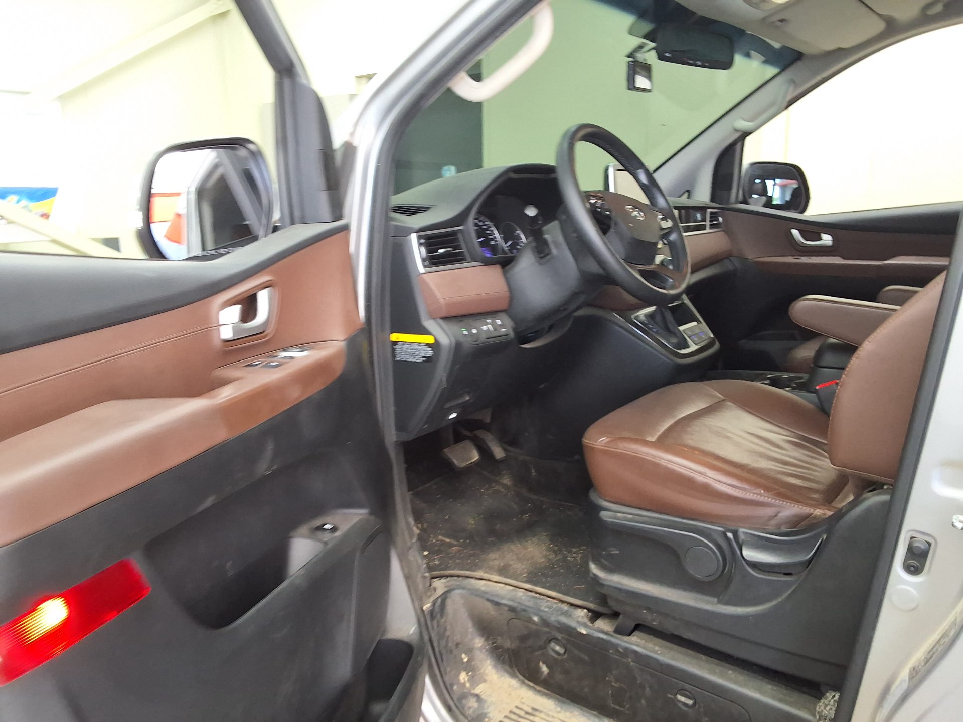 2019 - hyundai grand starex