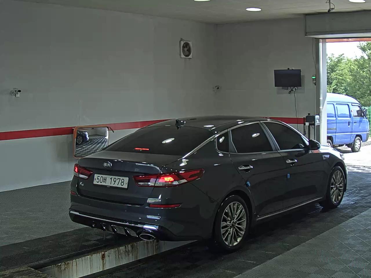 2020 - kia k5