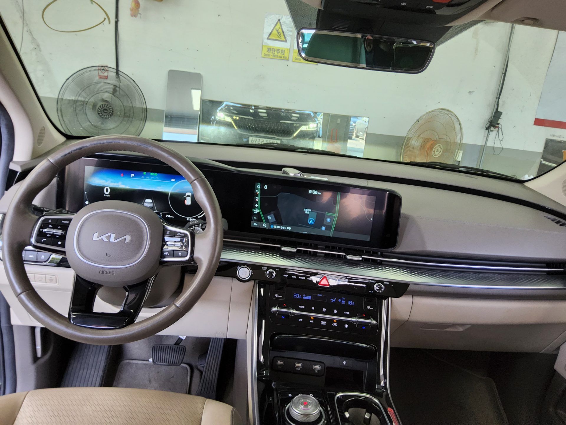 2022 - kia carnival