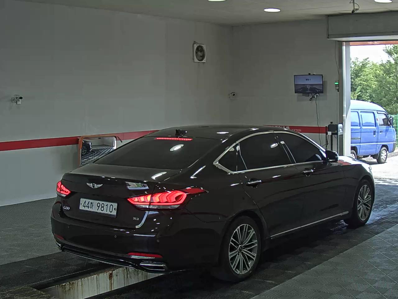 2018 - genesis g80
