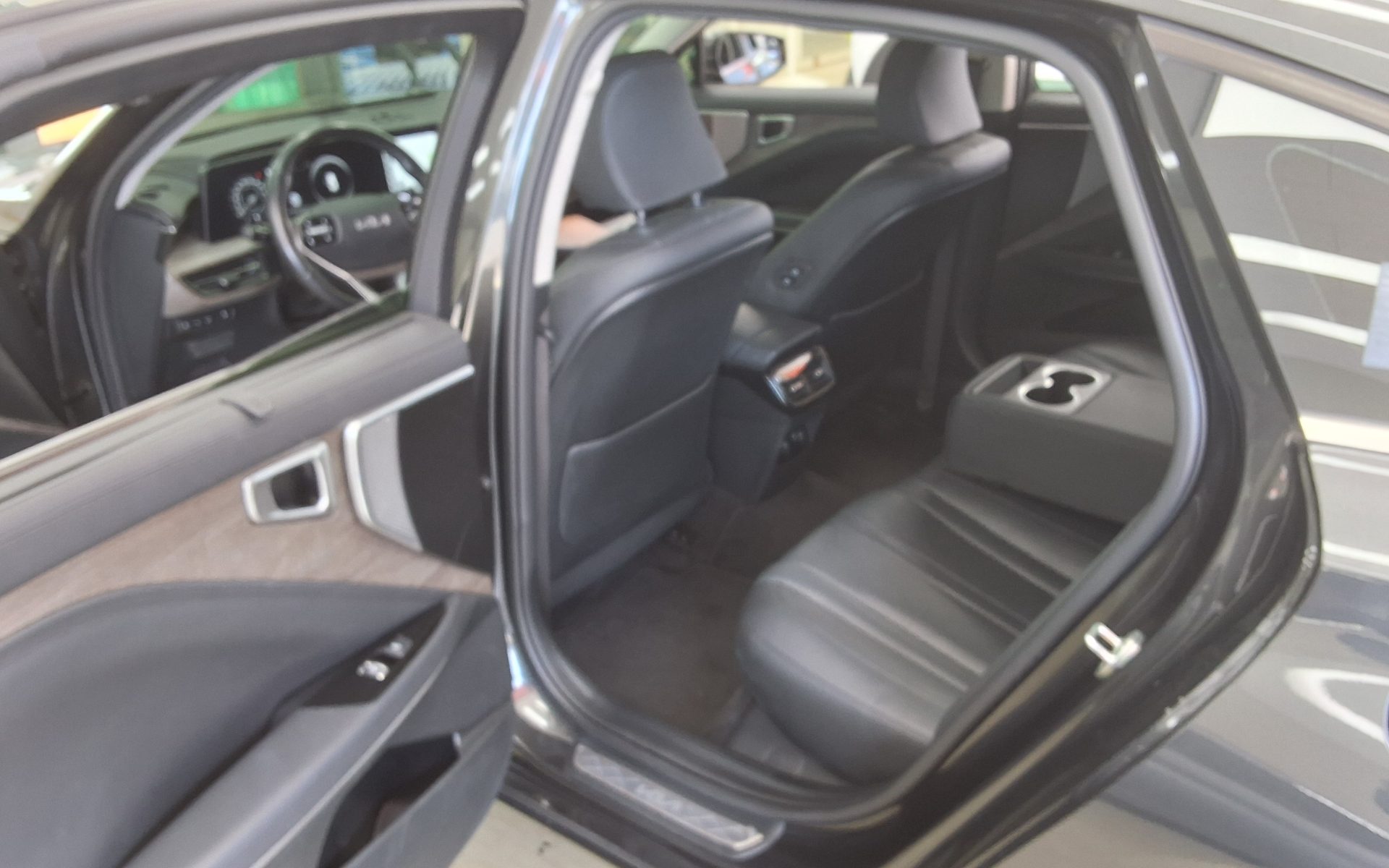 2023 - kia k8