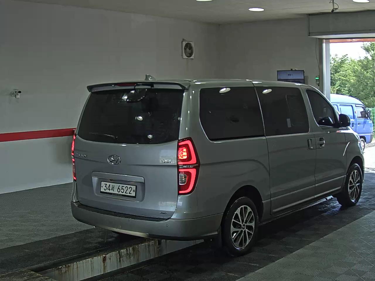2019 - hyundai grand starex