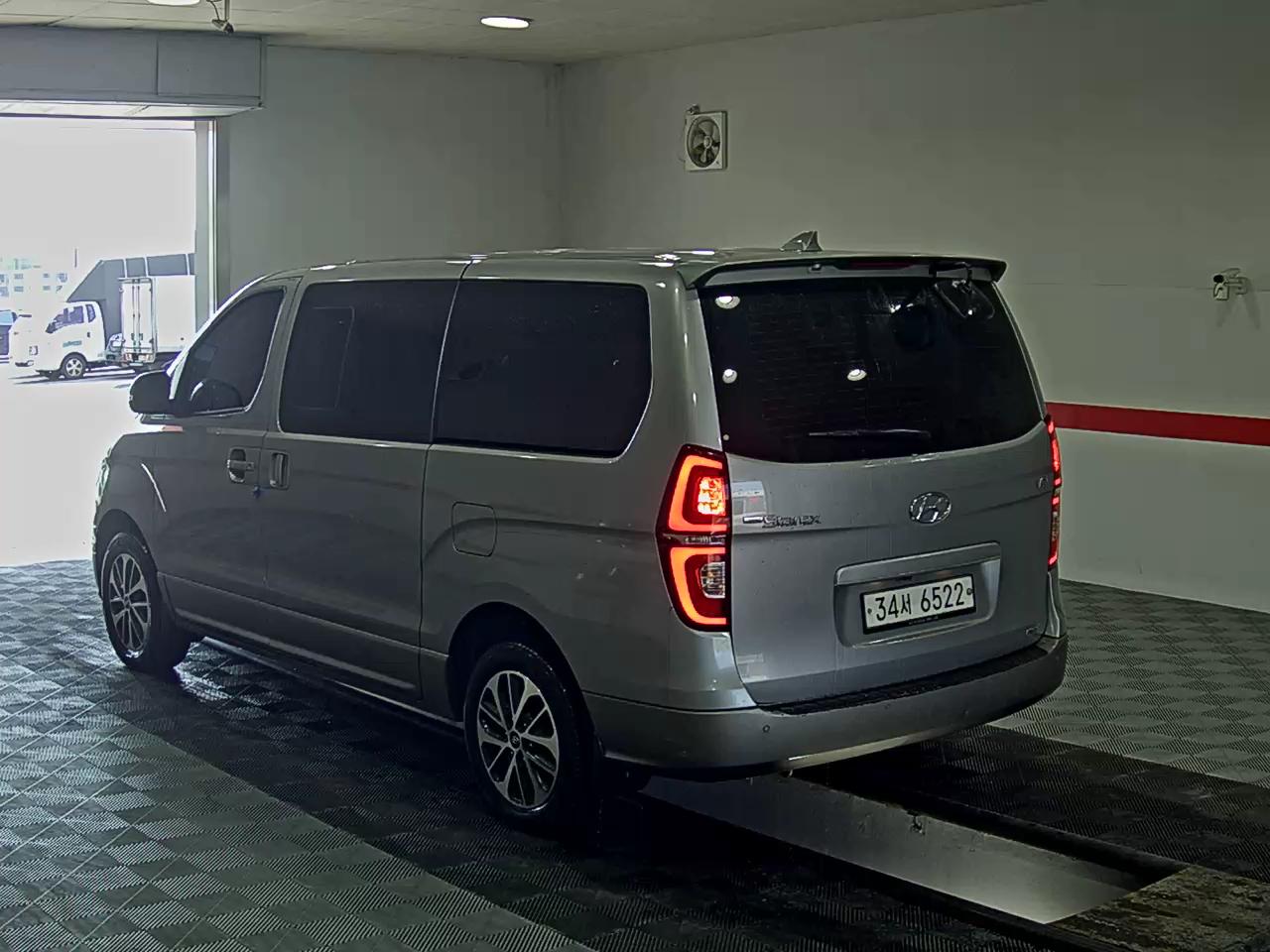 2019 - hyundai grand starex