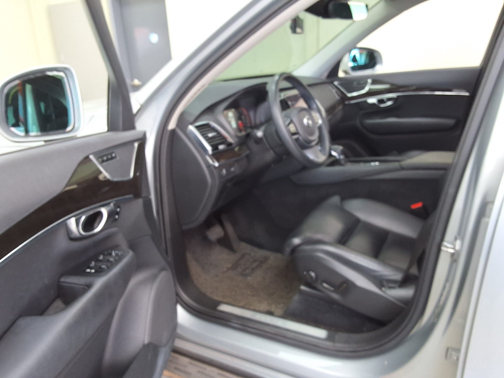 2017 - volvo xc90