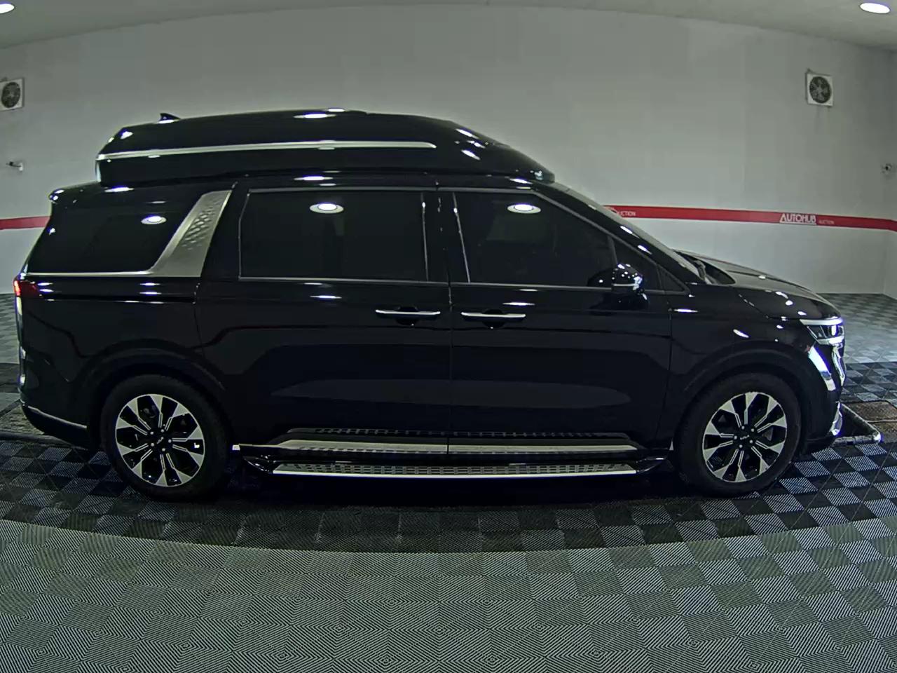 2022 - kia carnival