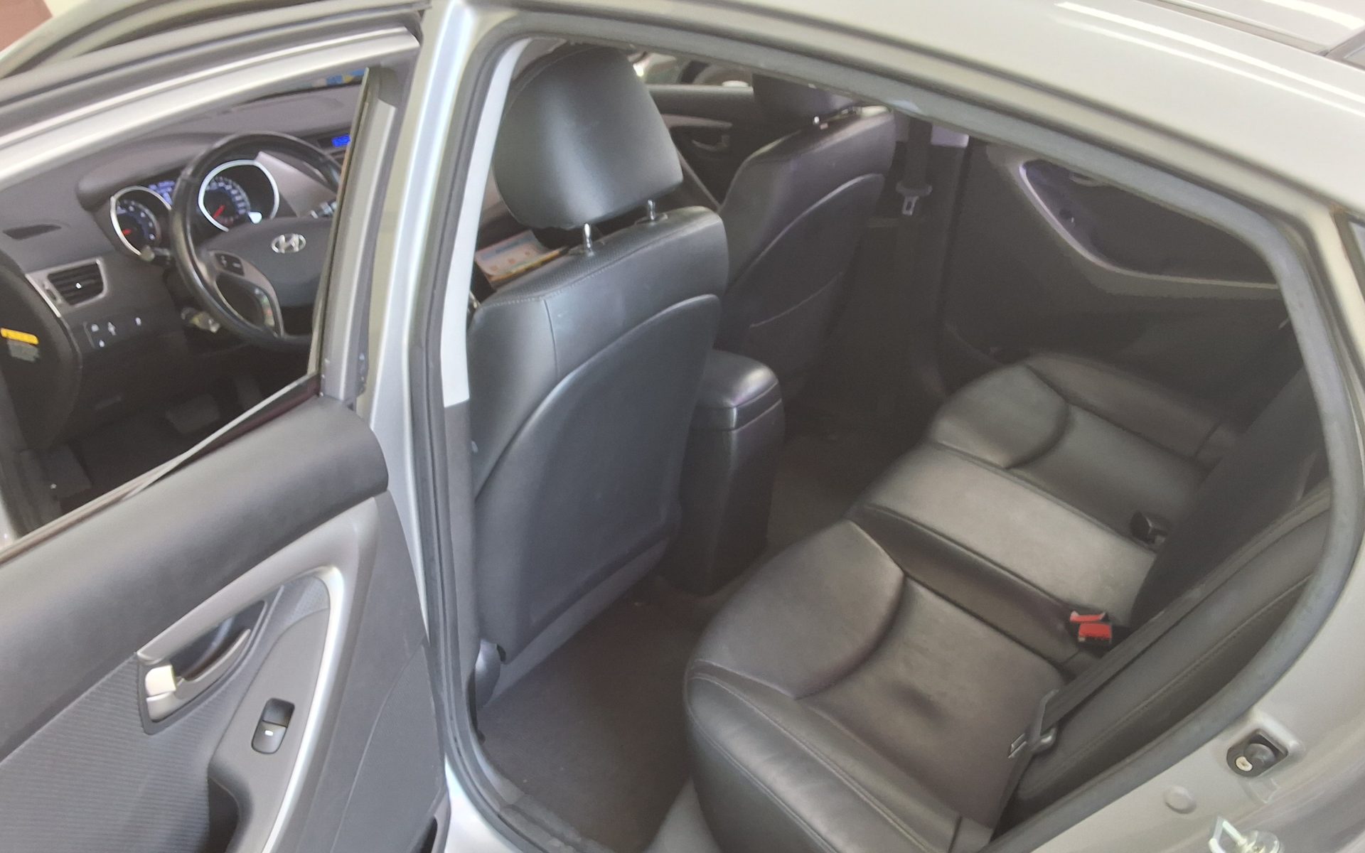 2013 - hyundai avante