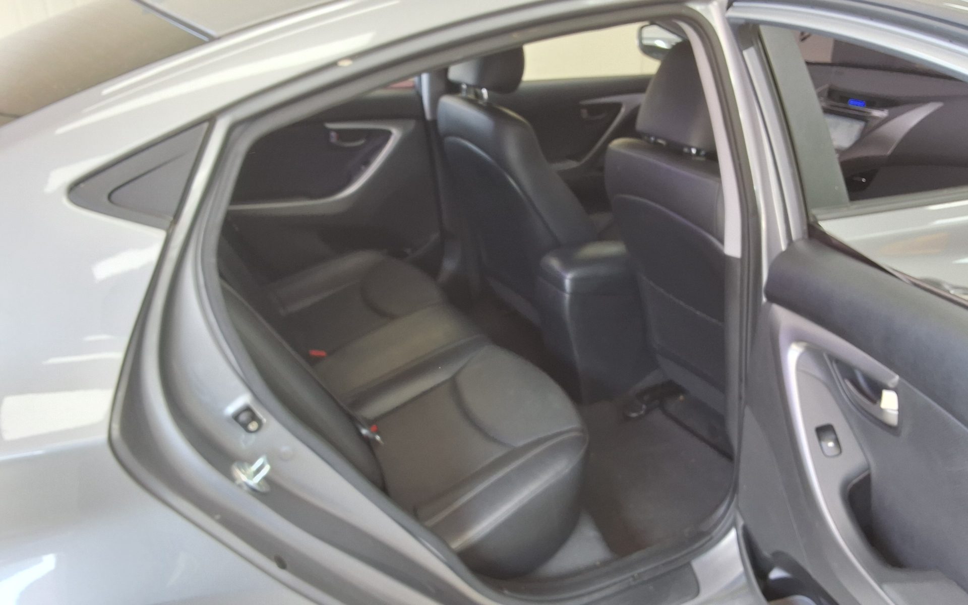 2013 - hyundai avante